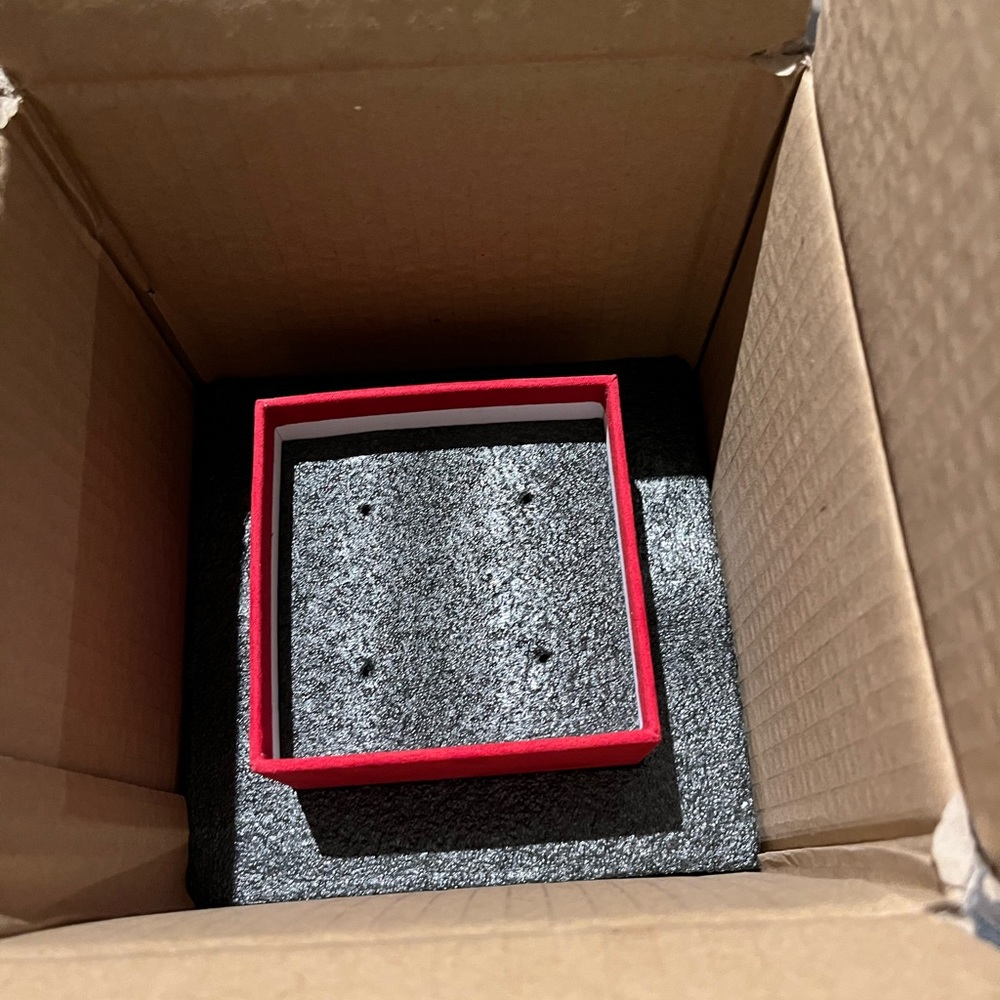 Dose of Roses Box - Picture 4 of 6